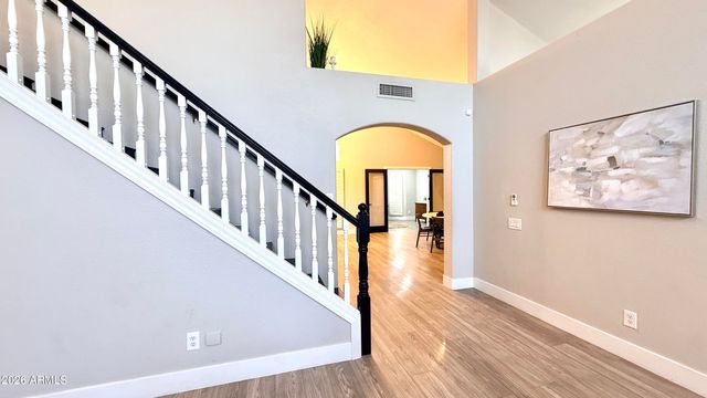 3879 E AMBERWOOD Drive, Phoenix, AZ 85048