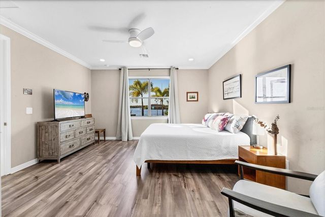 141 VINADIO BOULEVARD, Nokomis, FL 34275