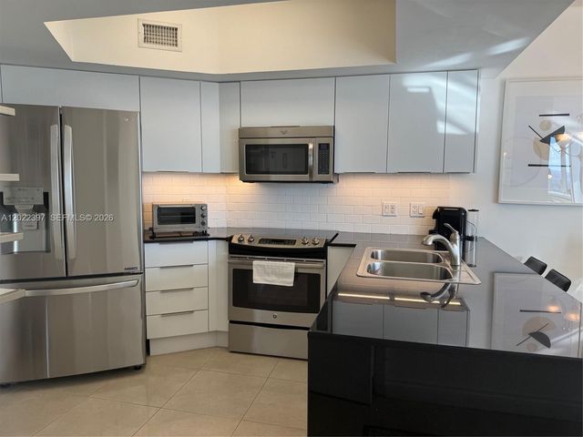 1750 N Bayshore Dr 3314, Miami, FL 33132