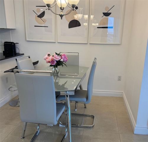 1750 N Bayshore Dr 3314, Miami, FL 33132