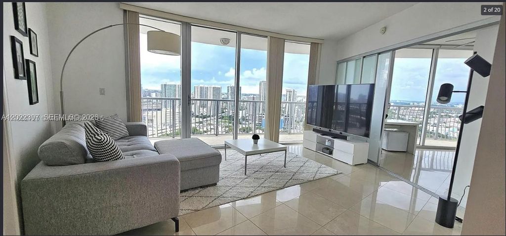 1750 N Bayshore Dr 3314, Miami, FL 33132