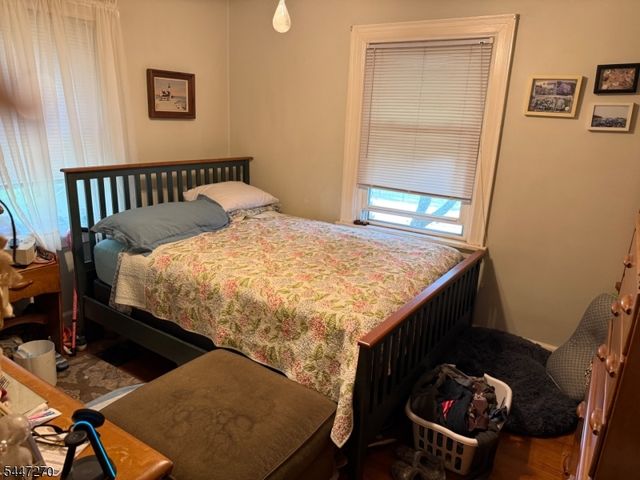 304 Goffle Rd, Hawthorne Boro, NJ 07506