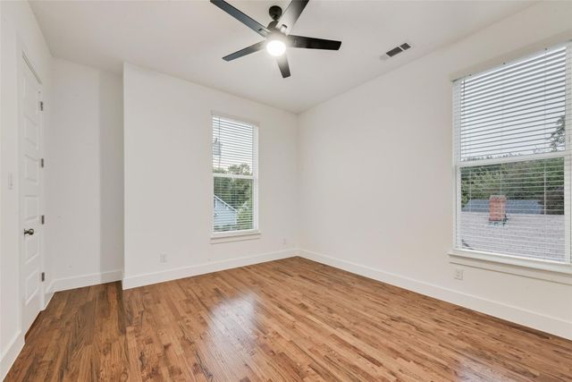 217 W Yarmouth Street, Dallas, TX 75208