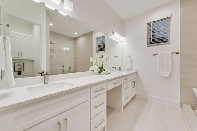 217 W Yarmouth Street, Dallas, TX 75208