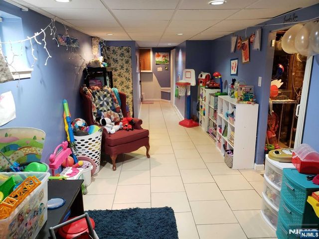 39 Tuttle Street, Wallington, NJ 07057