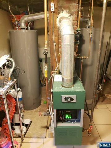 39 Tuttle Street, Wallington, NJ 07057