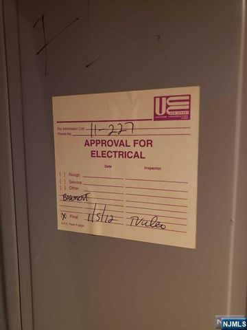 39 Tuttle Street, Wallington, NJ 07057