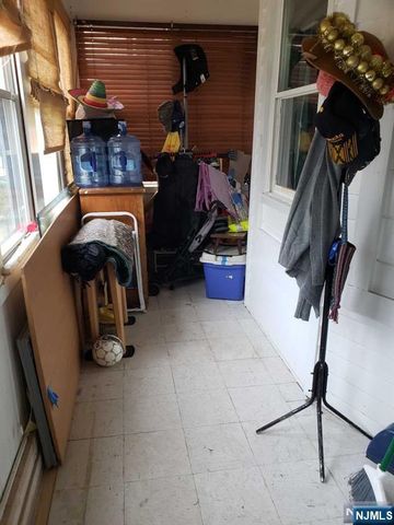 39 Tuttle Street, Wallington, NJ 07057