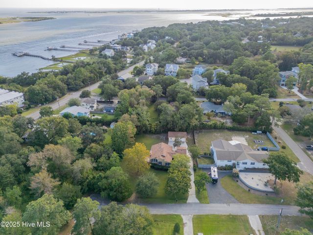 103 Herring Drive, Southport, NC 28461