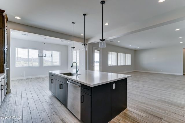 4075 W Silverdale Road, San Tan Valley, AZ 85144