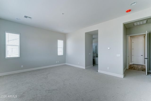 4075 W Silverdale Road, San Tan Valley, AZ 85144