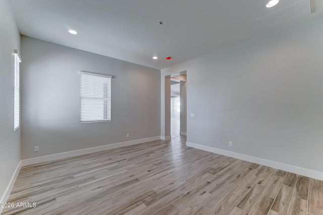 4075 W Silverdale Road, San Tan Valley, AZ 85144