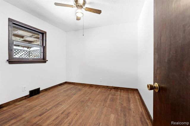 3375 Grant Road, Rochester Hills, MI 48309