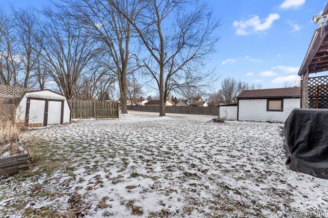 3375 Grant Road, Rochester Hills, MI 48309