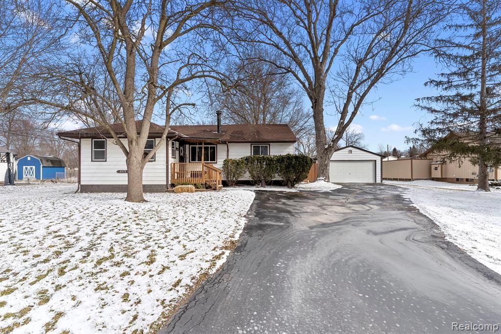 3375 Grant Road, Rochester Hills, MI 48309