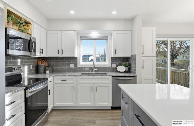 2809 Ponderosa Drive, Bellevue, NE 68123