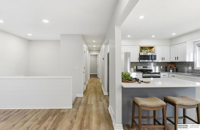 2809 Ponderosa Drive, Bellevue, NE 68123