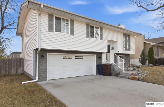 2809 Ponderosa Drive, Bellevue, NE 68123