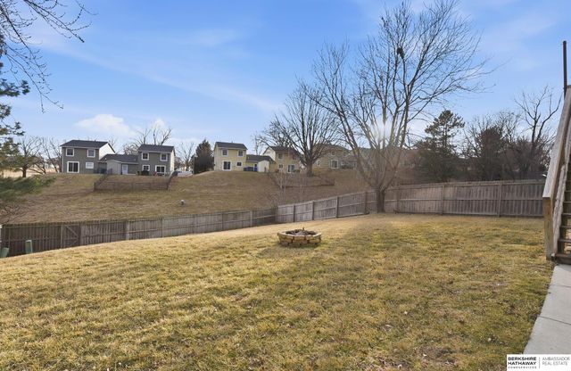 2809 Ponderosa Drive, Bellevue, NE 68123