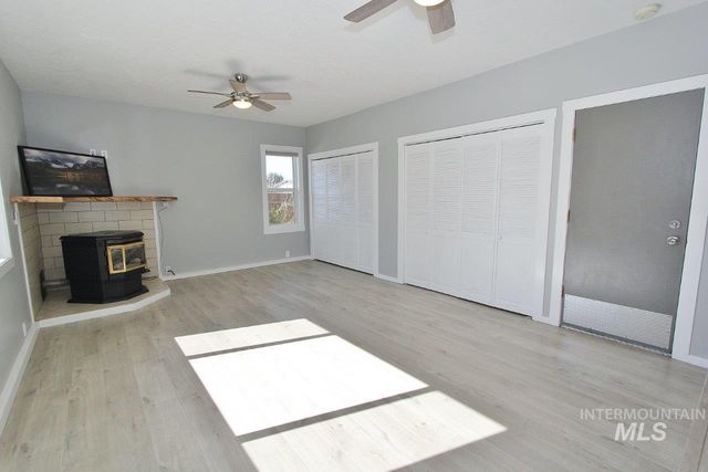 2206 N Galway Dr, Meridian, ID 83646