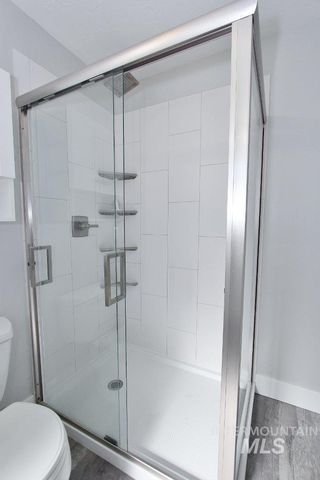 2206 N Galway Dr, Meridian, ID 83646