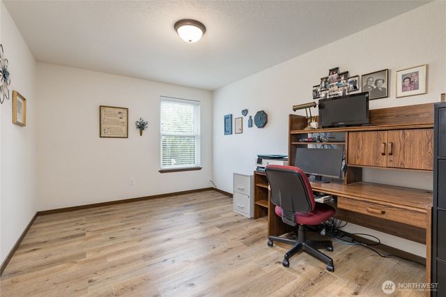6101 N 37th Street, Tacoma, WA 98407