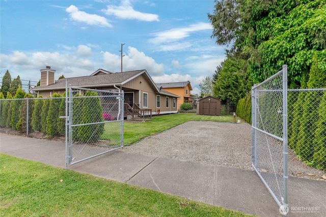 6101 N 37th Street, Tacoma, WA 98407