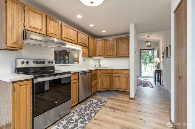6101 N 37th Street, Tacoma, WA 98407
