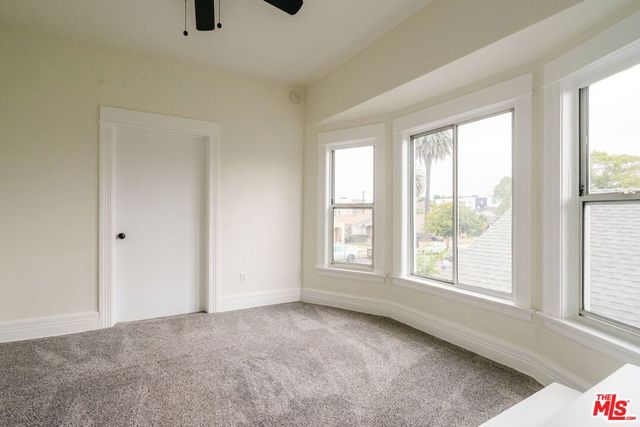 1476 W 37th Drive, Los Angeles, CA 90018
