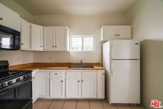 1476 W 37th Drive, Los Angeles, CA 90018