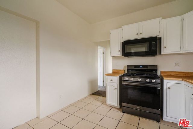 1476 W 37th Drive, Los Angeles, CA 90018