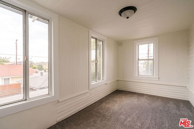 1476 W 37th Drive, Los Angeles, CA 90018