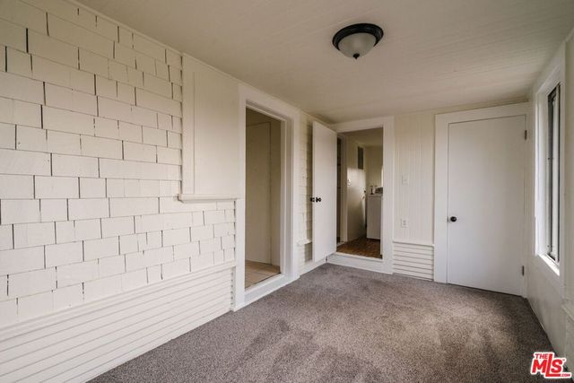 1476 W 37th Drive, Los Angeles, CA 90018