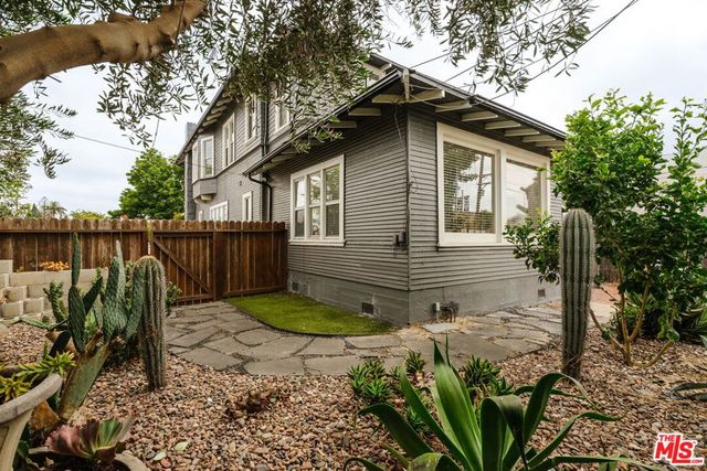 1476 W 37th Drive, Los Angeles, CA 90018