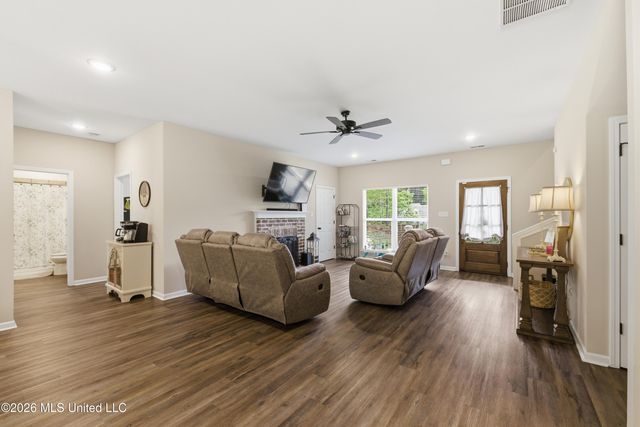 205 Clover Cove, Coldwater, MS 38618