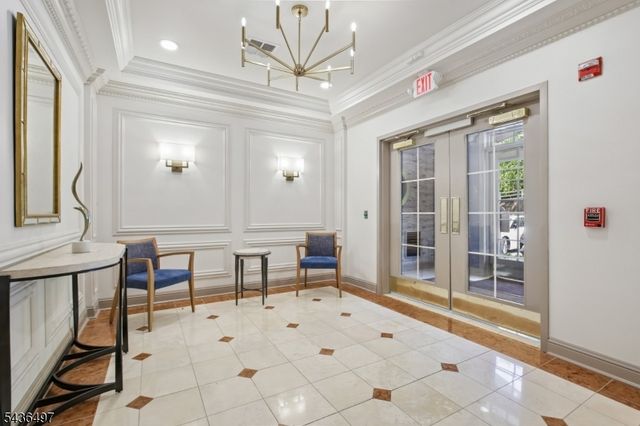 5211 Pointe Gate Dr, Livingston Twp., NJ 07039
