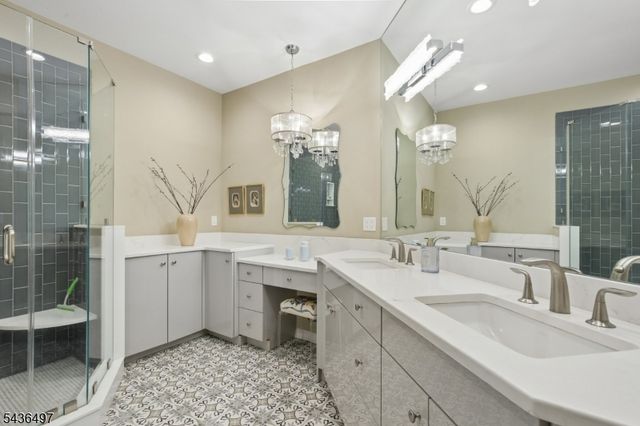 5211 Pointe Gate Dr, Livingston Twp., NJ 07039