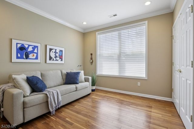 5211 Pointe Gate Dr, Livingston Twp., NJ 07039