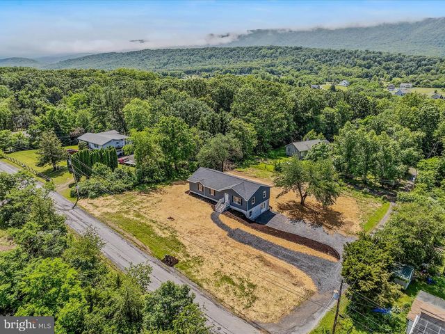 17 APPLE ORCHARD TRL, Berkeley Springs, WV 25411
