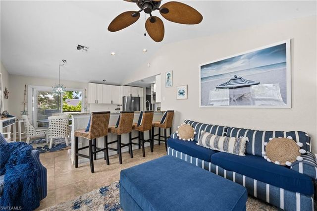 105 Hilo ST, Naples, FL 34113