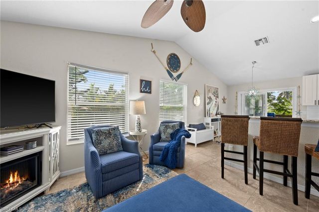 105 Hilo ST, Naples, FL 34113