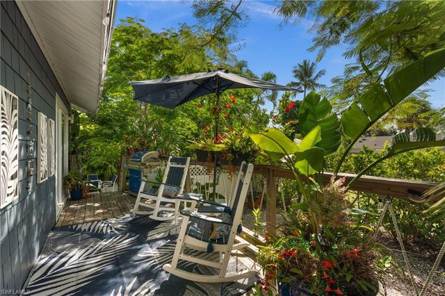105 Hilo ST, Naples, FL 34113