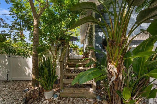 105 Hilo ST, Naples, FL 34113