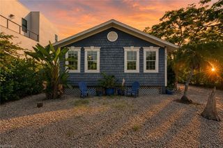 105 Hilo ST, Naples, FL 34113