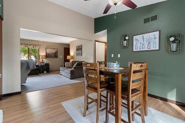 25 ST CHARLES PLACE, Little Chute, WI 54140