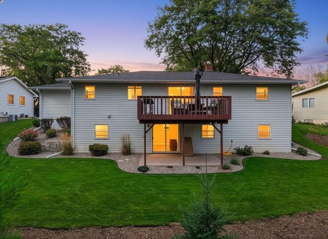 25 ST CHARLES PLACE, Little Chute, WI 54140