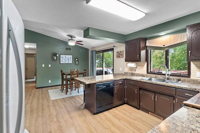 25 ST CHARLES PLACE, Little Chute, WI 54140