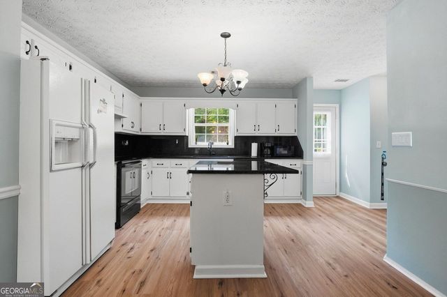3343 Pommel Court, Loganville, GA 30052