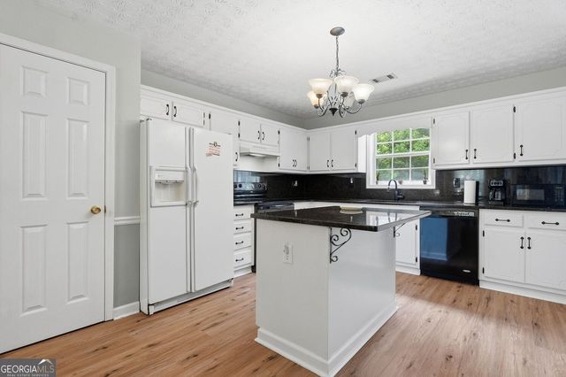 3343 Pommel Court, Loganville, GA 30052
