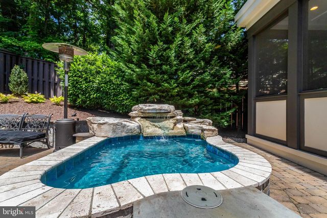 7108 PENGUIN PL, Falls Church, VA 22043